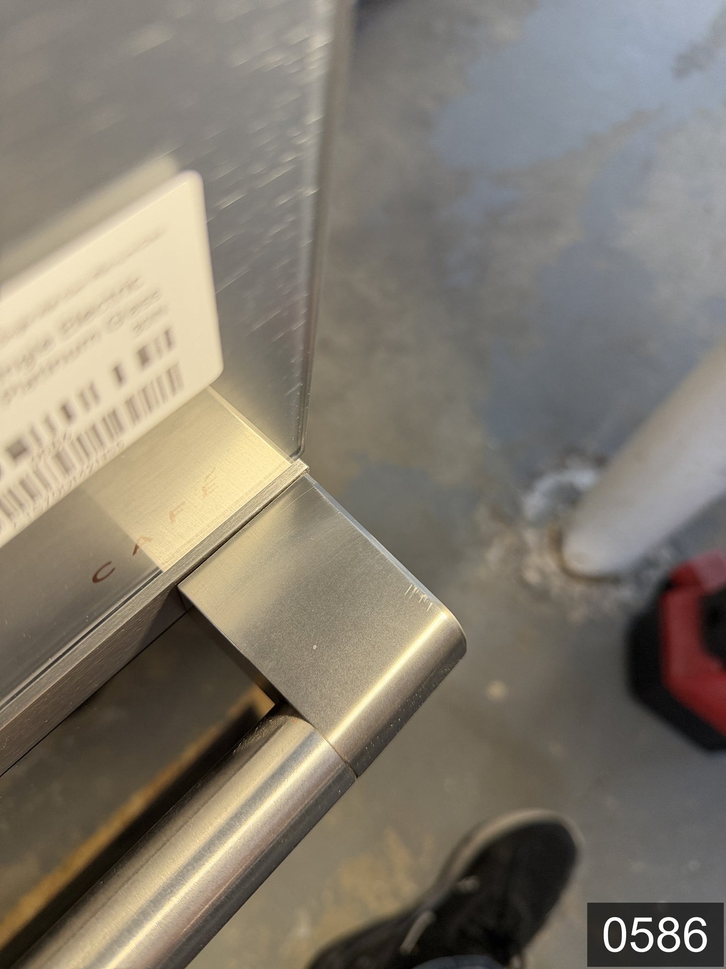 Cafe Modern Glass 30 inch Smart Compatible Single Electric Wall Oven with Air Fry True Convection and Self + Steam Cleaning ( Platinum Glass )