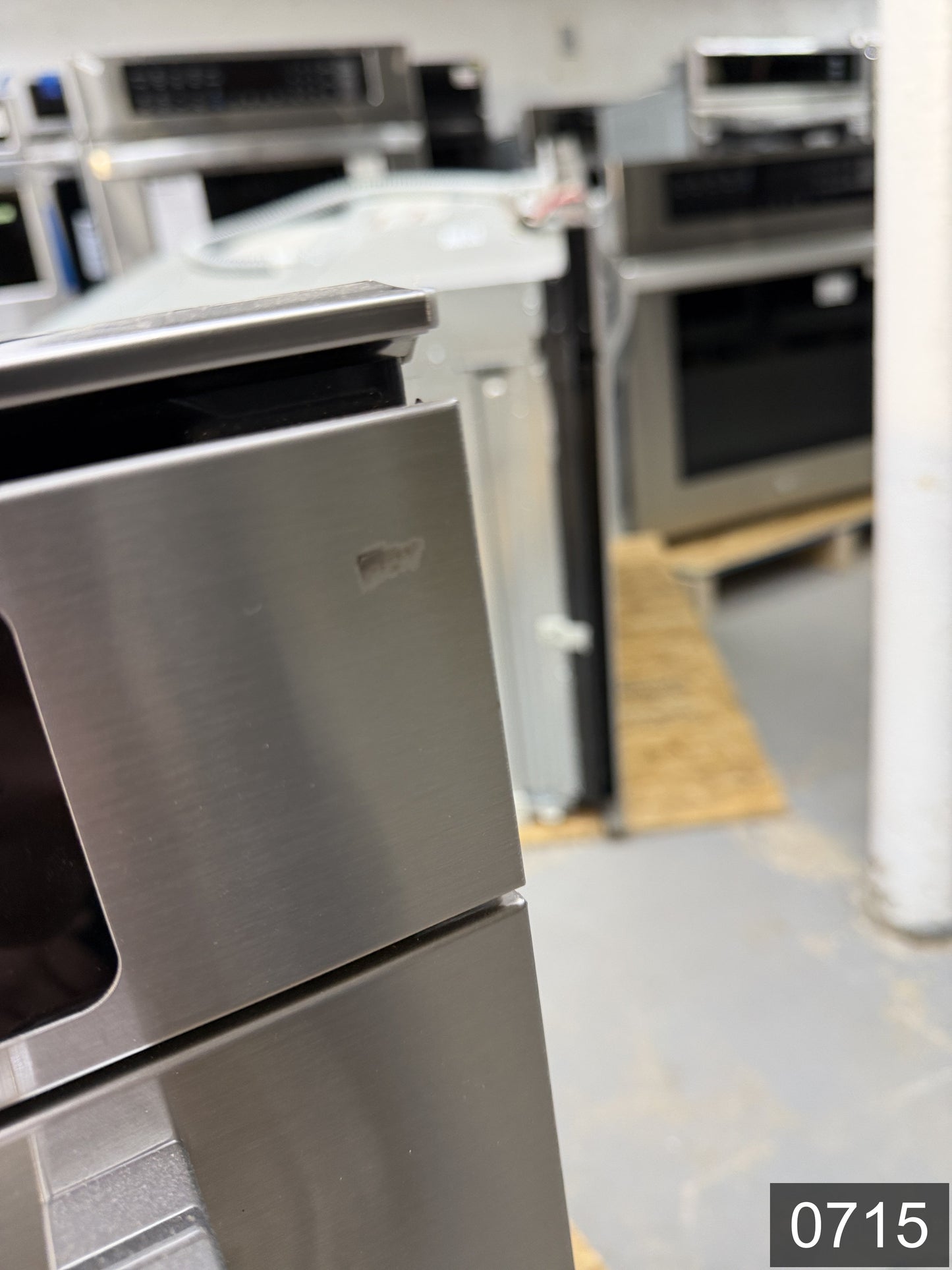 KitchenAid 24 inch Smart Compatible Double Electric Wall Oven with Self + Steam Cleaning ( Fingerprint Resistant Stainless Steel )