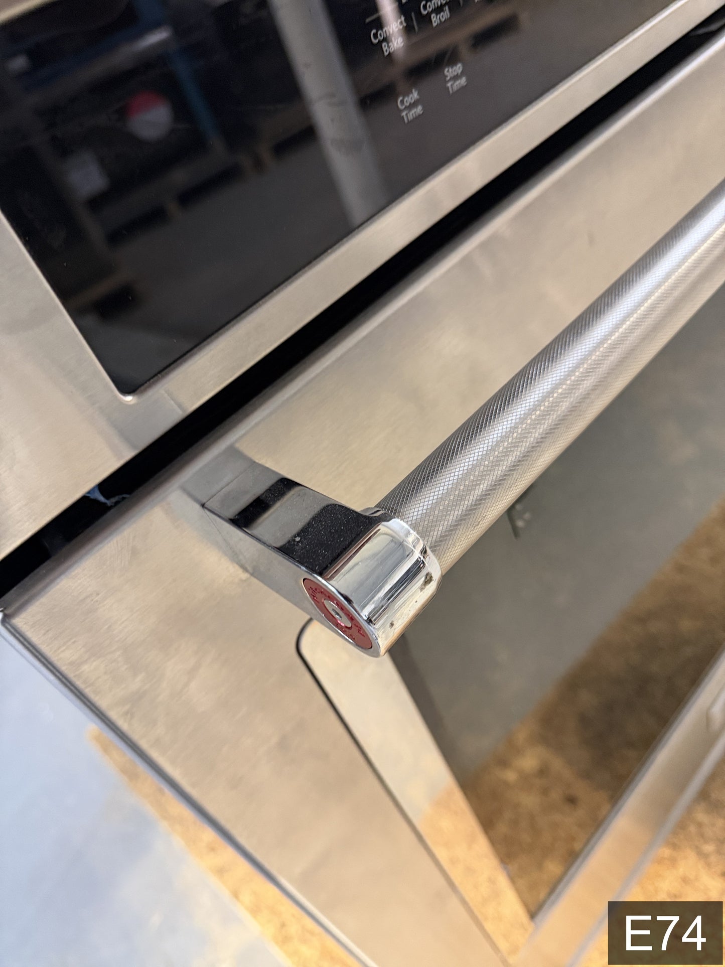 KitchenAid 30 inch Single Electric Wall Oven Single-fan and Self-cleaning ( Stainless Steel )