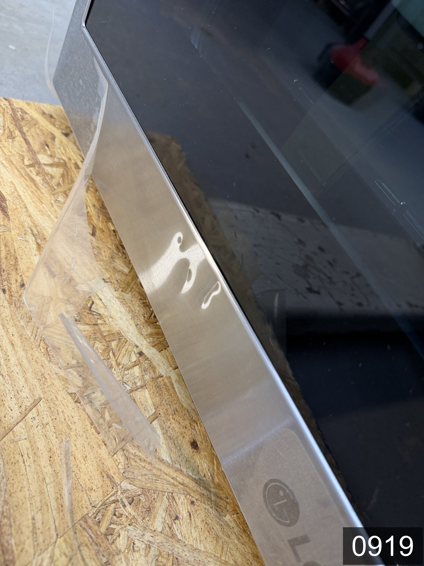 LG Air Fry with Easy Clean 30 inch Smart Compatible Single Electric Wall Oven with Air Fry Single-fan and Self-cleaning ( PrintProof Stainless Steel )