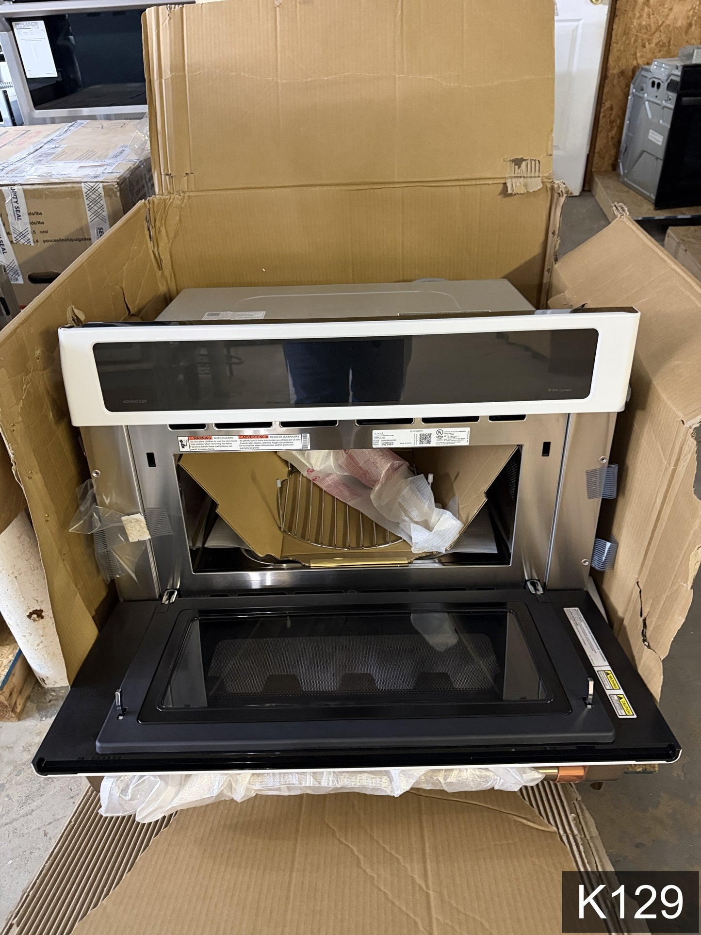 Cafe Advantium 1.7-cu ft 950 -Watt 29.75-in Built-In Microwave ( Matte White )