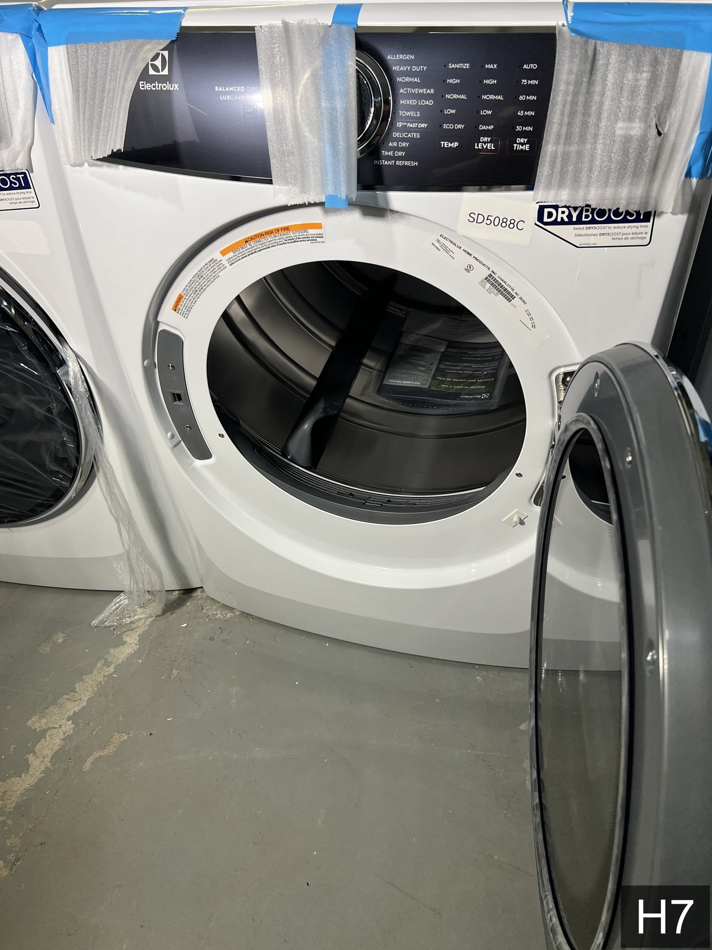 Electrolux Extra Large Stackable Steam Cycle Vented Electric Dryer ( White ) Energy Star Certified