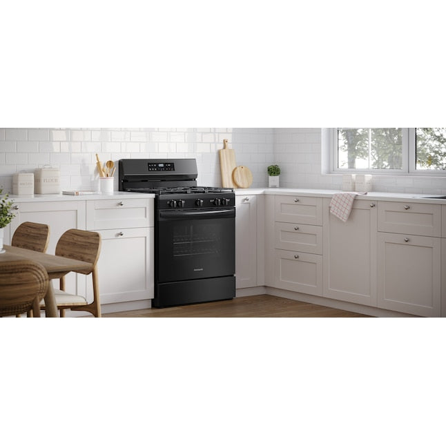 Frigidaire 30-in 5 burners 5.1-cu ft Freestanding Natural Gas Range ( Black )