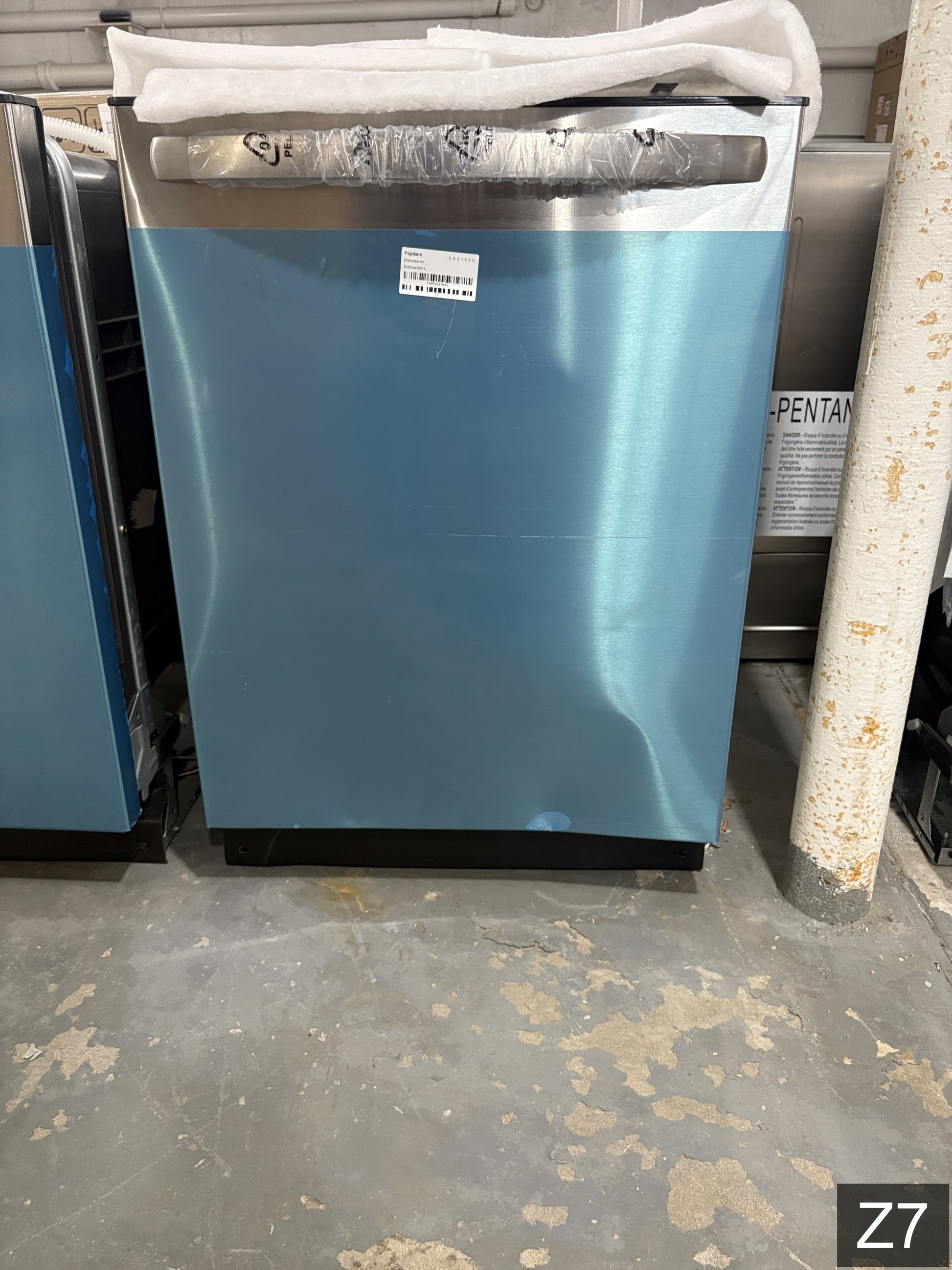 sha1:9de9ab26722f5a6b38f9ff8b0107a64455d15495