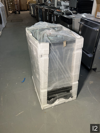 Frigidaire Stainless Steel Tub 18-in Front Control Built-in Dishwasher ( White ) , Dual Spray Arm , 52-Decibel