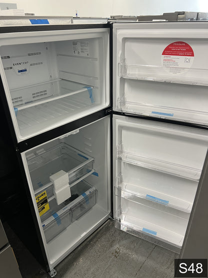 Frigidaire 20-cu ft Standard-Depth 30-in Wide Top-Freezer Refrigerator ( Black ) Garage Ready