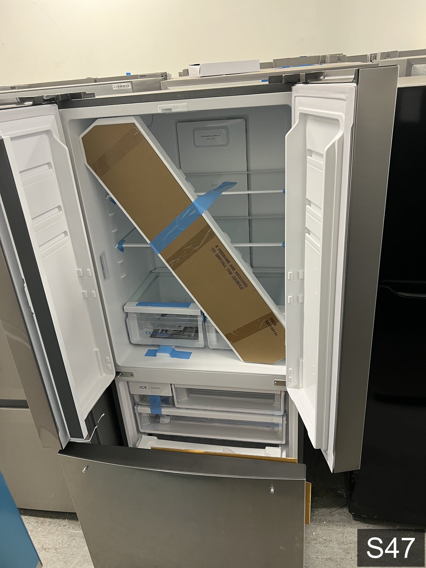 Frigidaire Counter-Depth 17.6-cu ft 3 -Door 31-in Wide French Door Refrigerator with Ice Maker ( Fingerprint-Resistant Stainless Look ) ENERGY STAR Certified