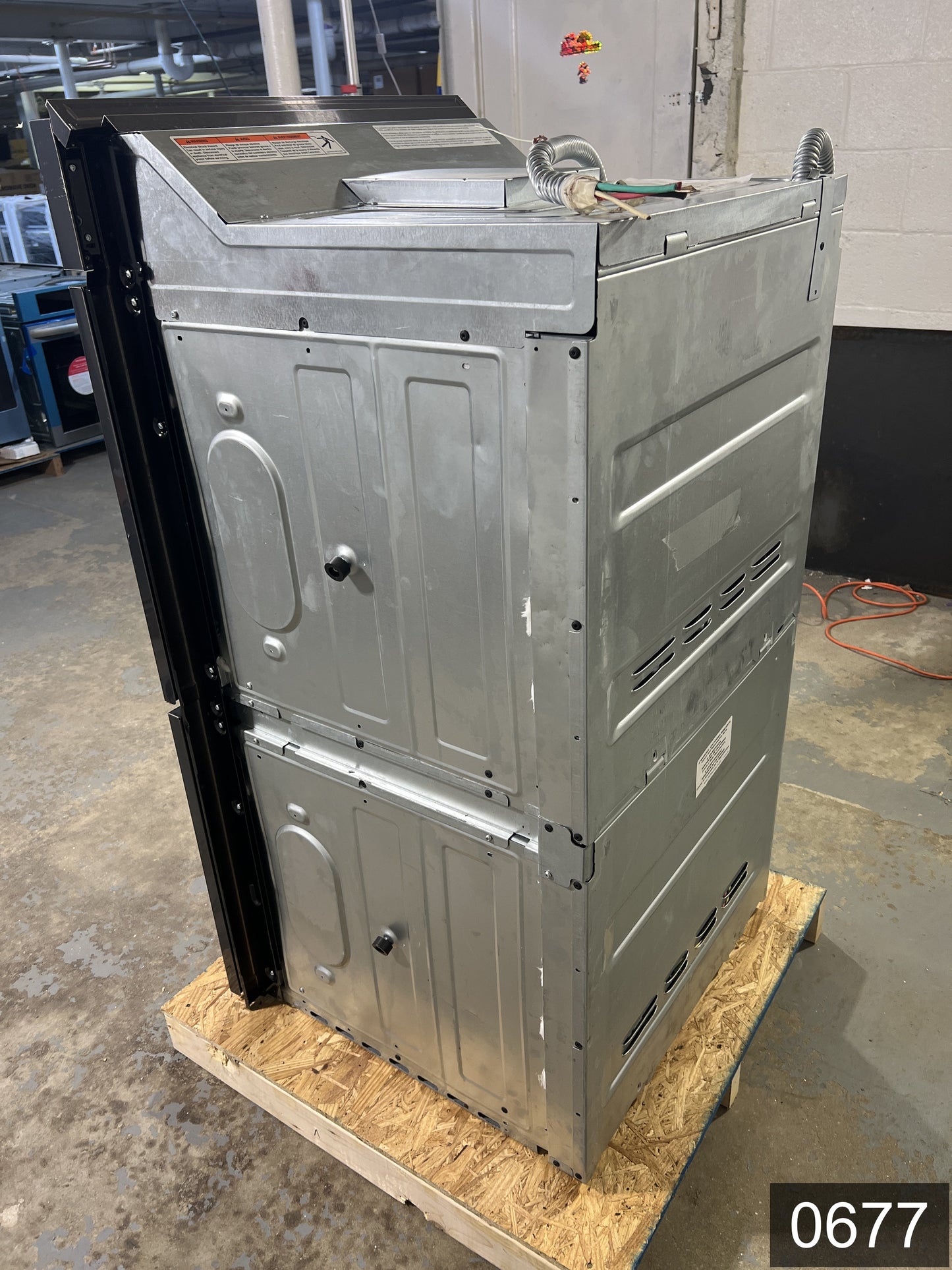 Frigidaire Gallery 27 inch Double Electric Wall Oven with Air Fry Self + Steam Cleaning ( Fingerprint Resistant Black Stainless Steel )