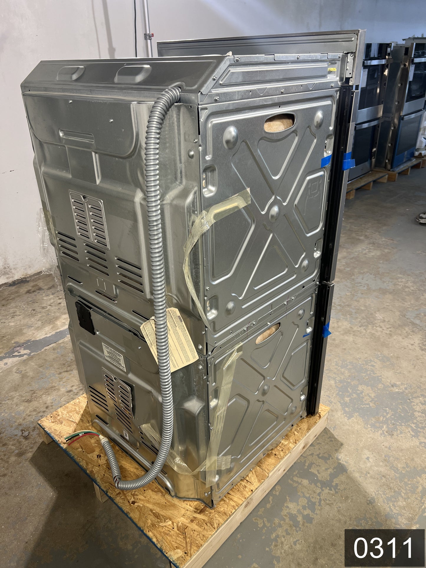 Frigidaire Gallery 30 inch Double Electric Wall Oven with Air Fry Self + Steam Cleaning ( Fingerprint Resistant Stainless Steel )