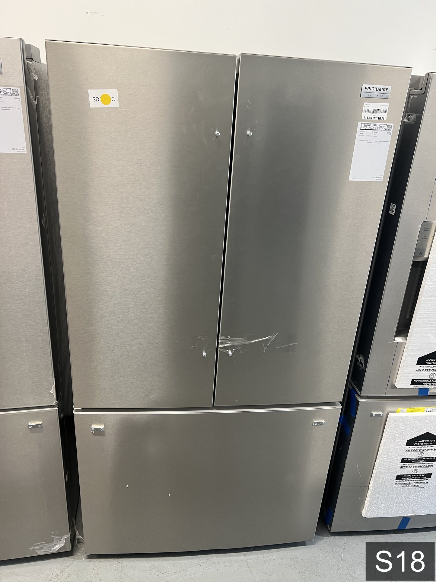 Frigidaire Gallery Counter-Depth 23.3-cu ft 3 -Door 36-in Wide French Door Refrigerator with Ice Maker with Water Dispenser ( Fingerprint Resistant Stainless Steel ) ENERGY STAR Certified