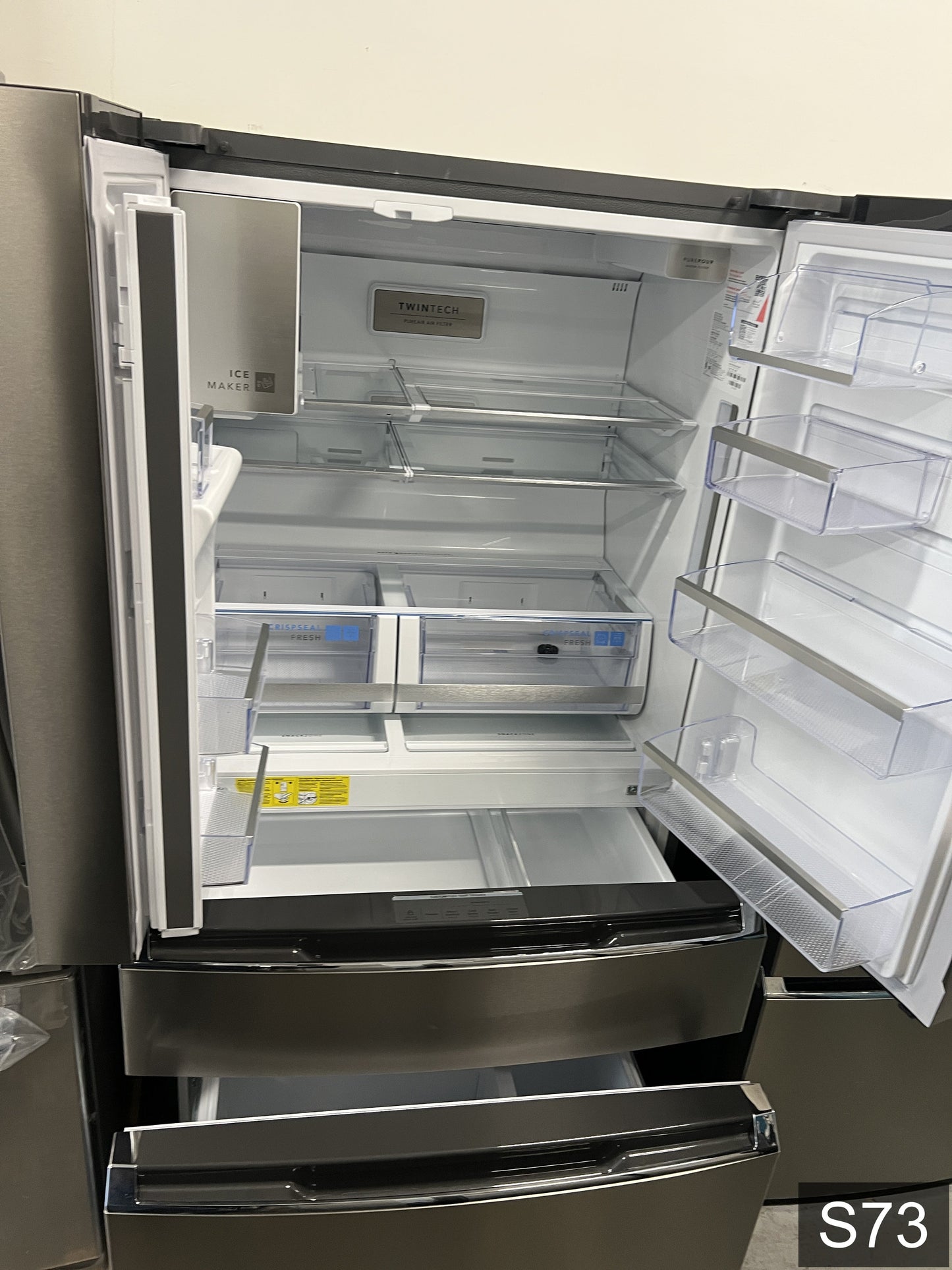 Frigidaire Counter-Depth 21.5-cu ft 4 -Door 36-in Wide French Door Refrigerator with Ice Maker with Water and Ice Dispenser ( Smudge-Proof Stainless Steel ) ENERGY STAR Certified