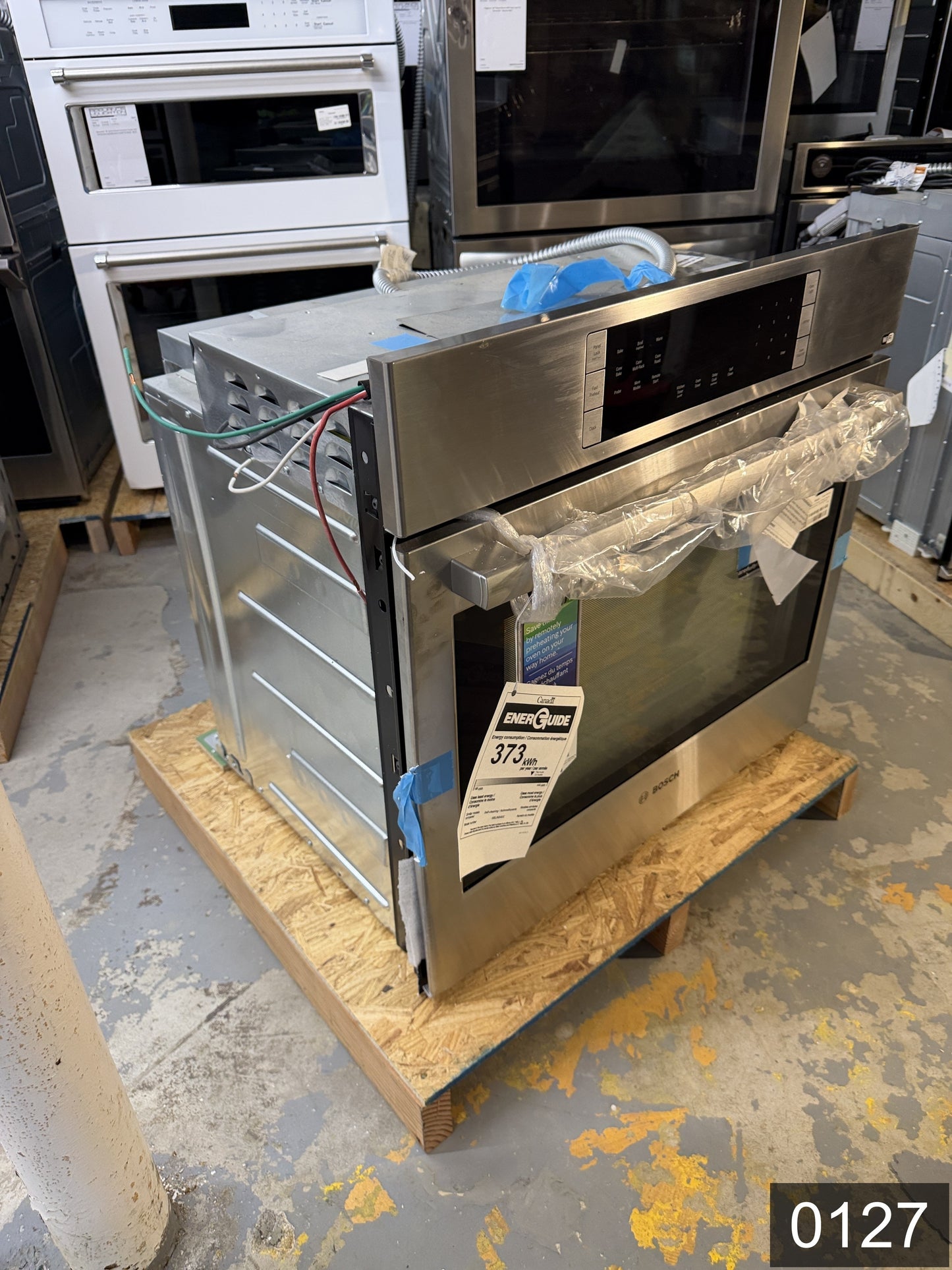 Bosch 800 Series 30 inch Single Electric Wall Oven True Convection and Self-cleaning ( Stainless Steel )