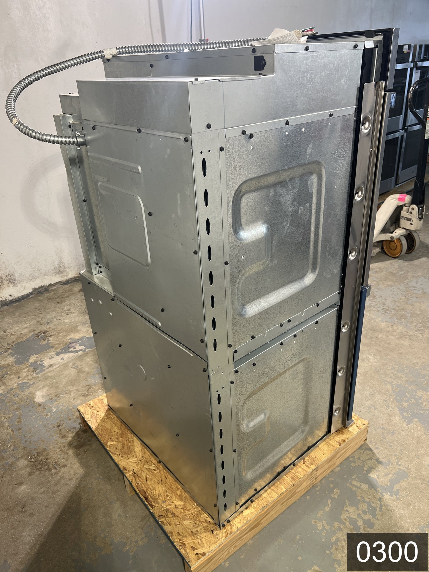 GE 30 inch Smart Compatible Double Electric Wall Oven with Self + Steam Cleaning ( Stainless Steel )