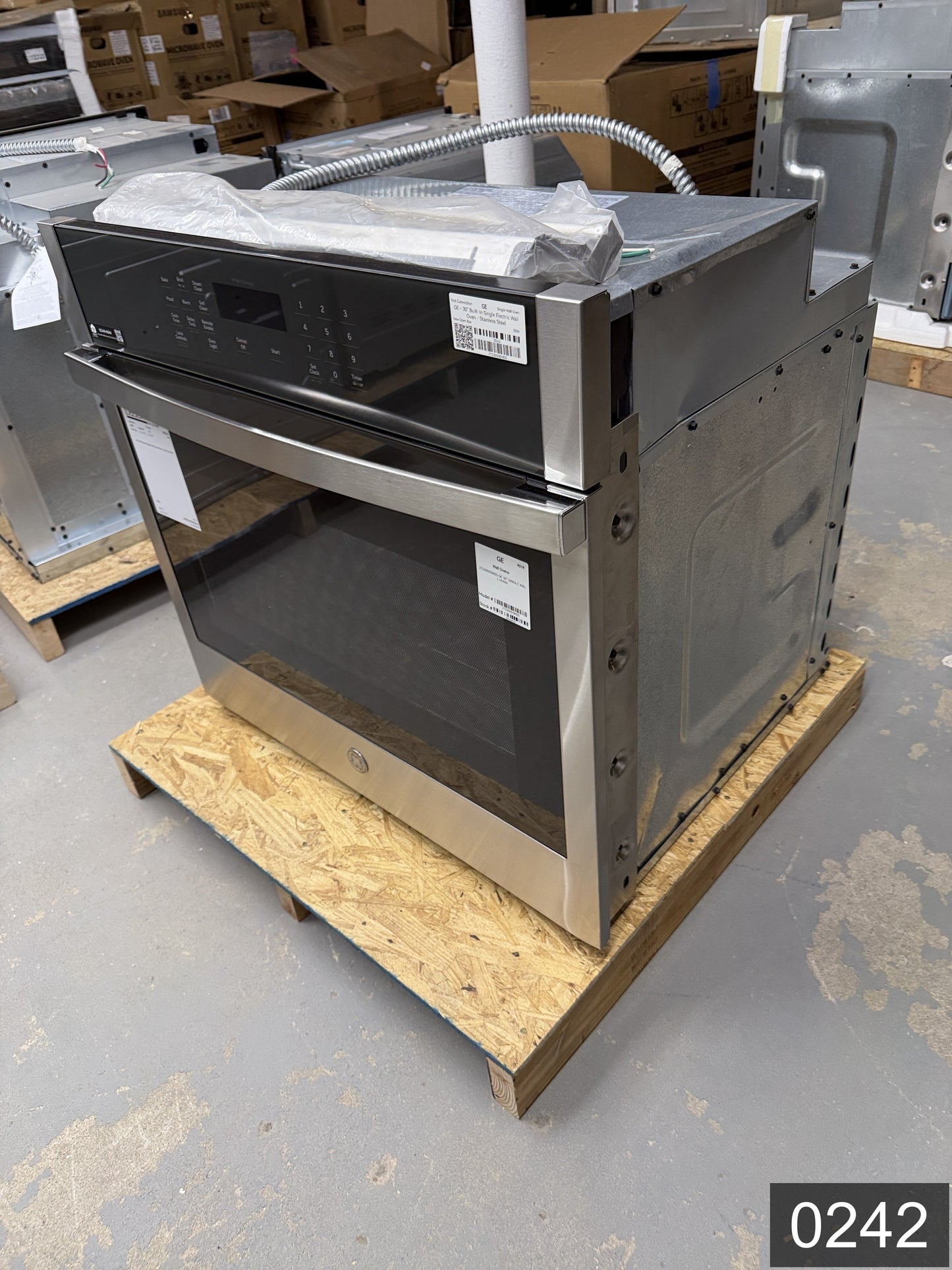 GE 30 inch Smart Compatible Single Electric Wall Oven Self + Steam Cleaning ( Stainless Steel )