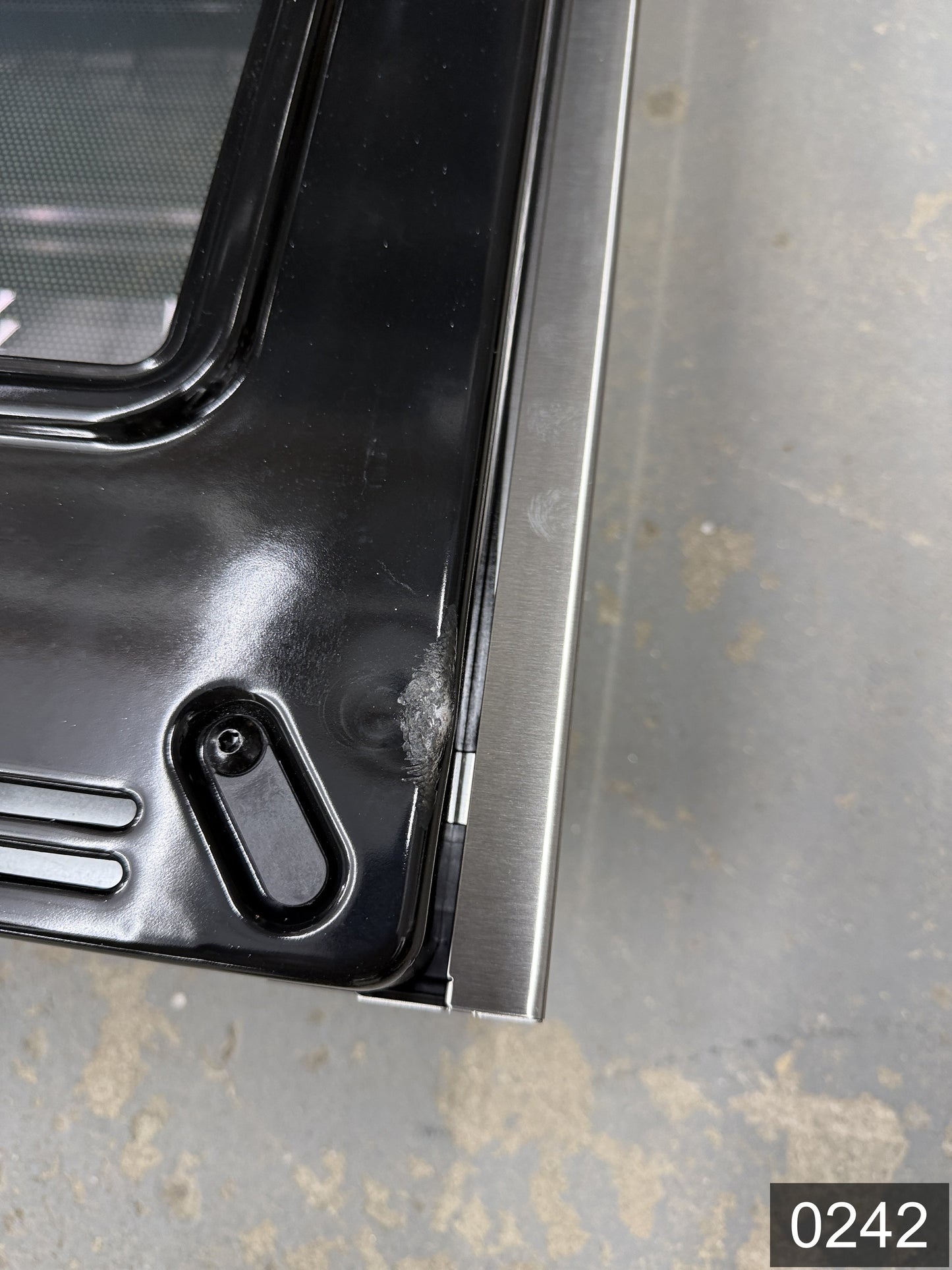 GE 30 inch Smart Compatible Single Electric Wall Oven Self + Steam Cleaning ( Stainless Steel )