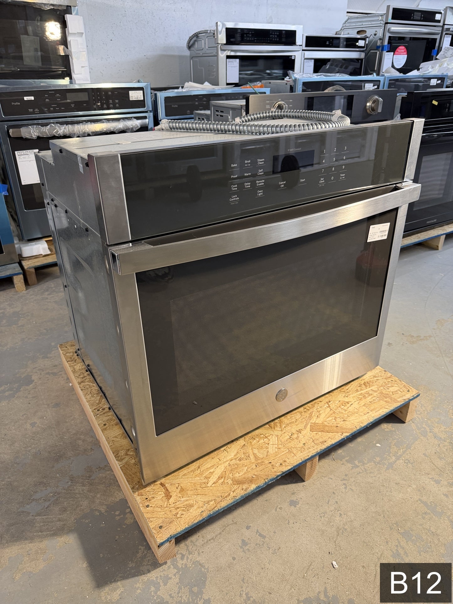 GE 30 inch Smart Compatible Single Electric Wall Oven Self + Steam Cleaning ( Stainless Steel )