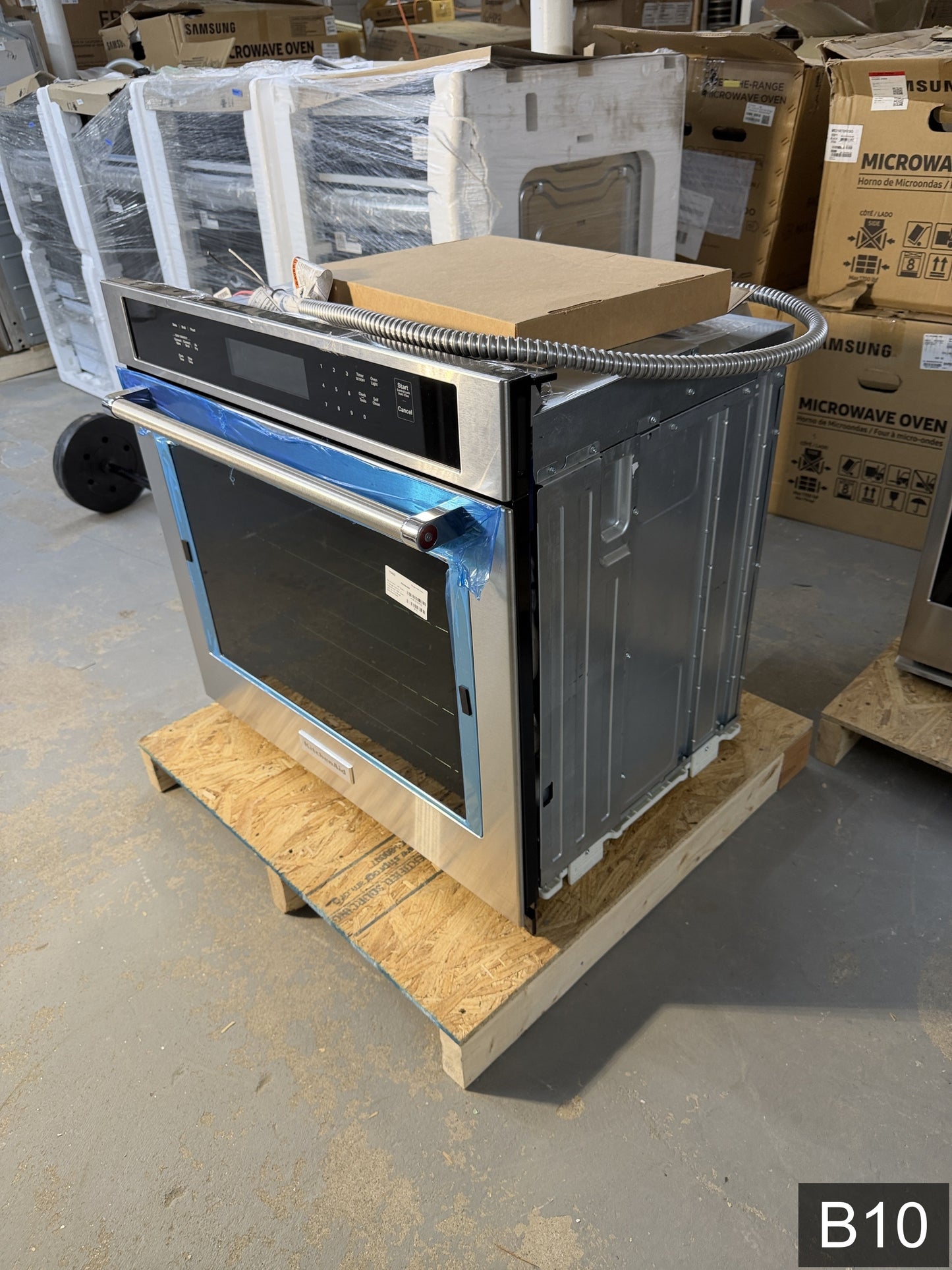 KitchenAid 30 inch Single Electric Wall Oven with Air Fry Single-fan and Self-cleaning ( Stainless Steel )