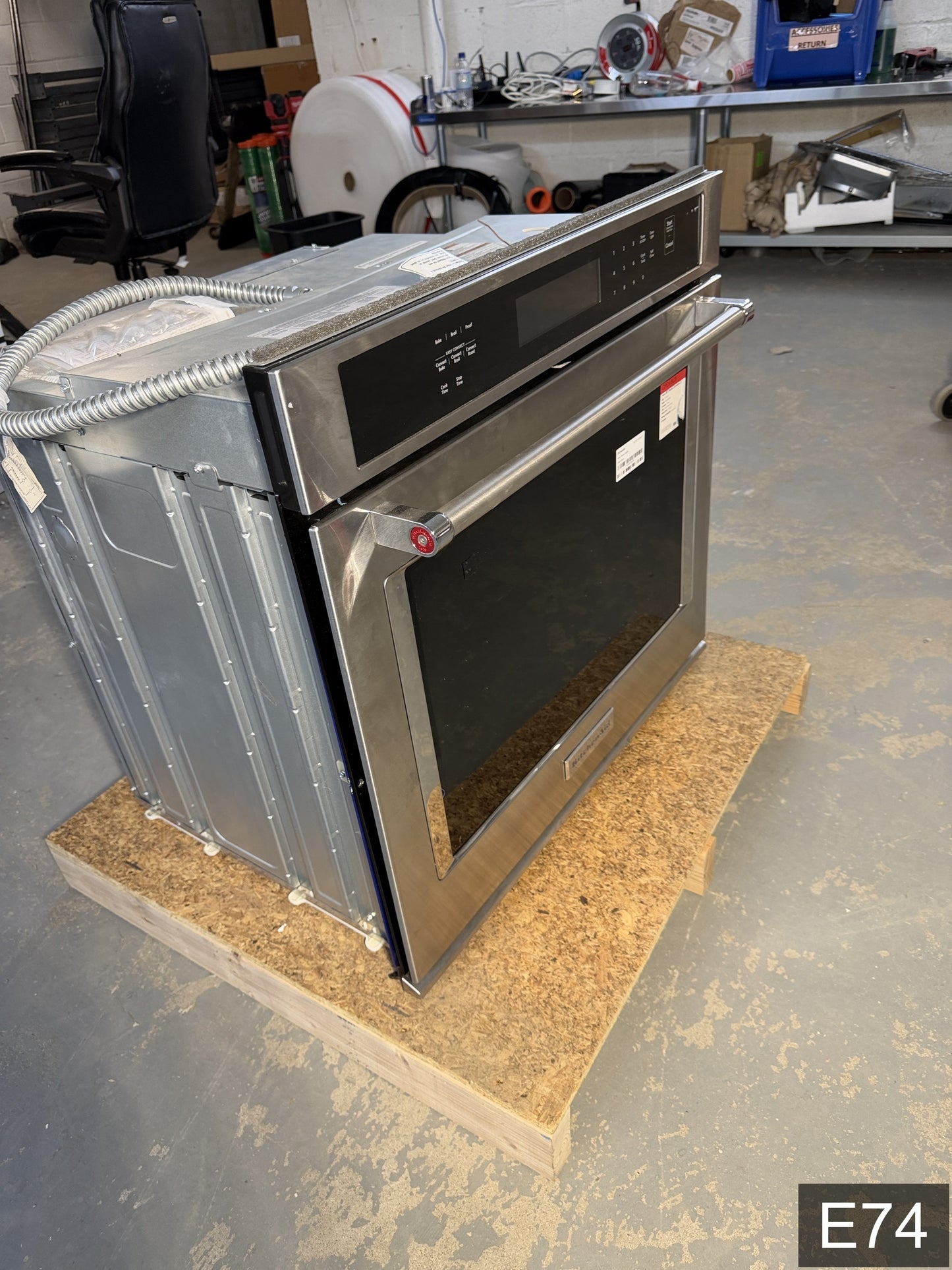 KitchenAid 30 inch Single Electric Wall Oven Single-fan and Self-cleaning ( Stainless Steel )