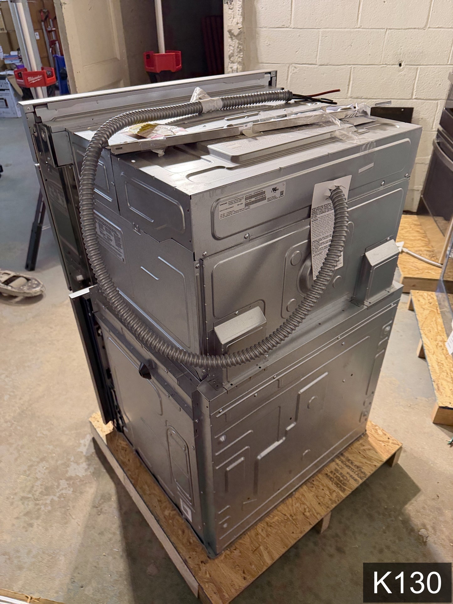 Samsung Bespoke 30 inch Self + Steam Cleaning Air Fry Smart Compatible Microwave Wall Oven Combo ( White Glass )