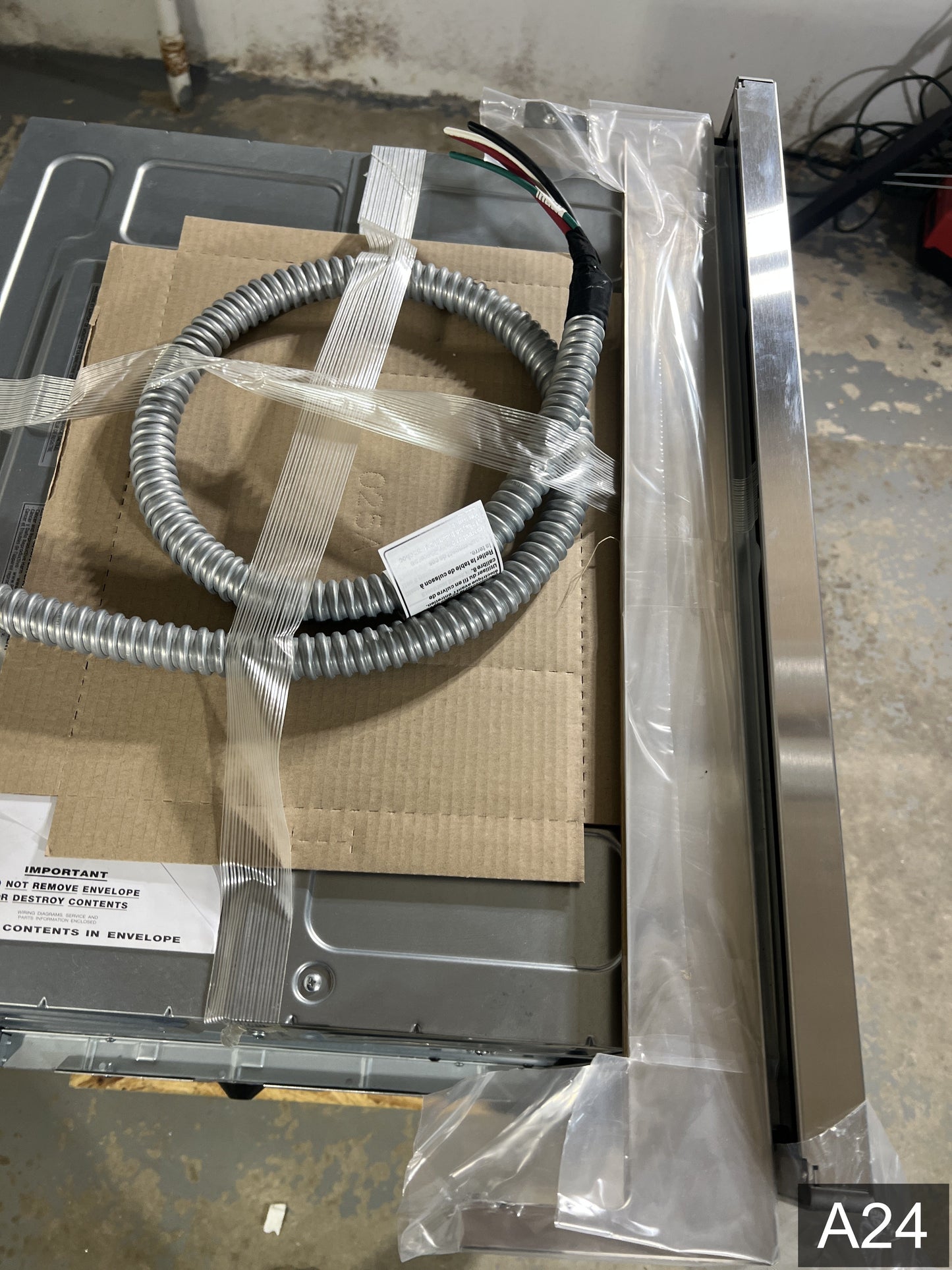 Samsung 30 inch Self + Steam Cleaning Smart Compatible Microwave Wall Oven Combo ( Stainless Steel )