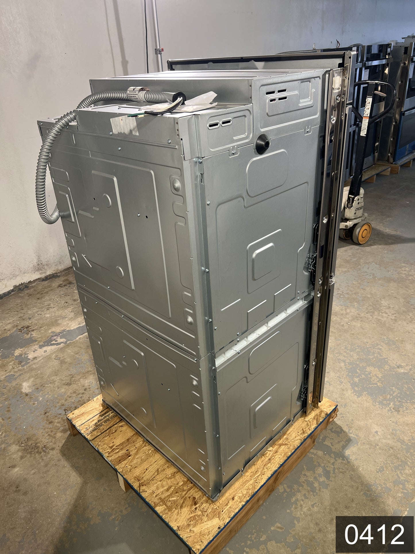 Samsung 30 inch Smart Compatible Double Electric Wall Oven with Self + Steam Cleaning ( Fingerprint Resistant Black Stainless Steel )