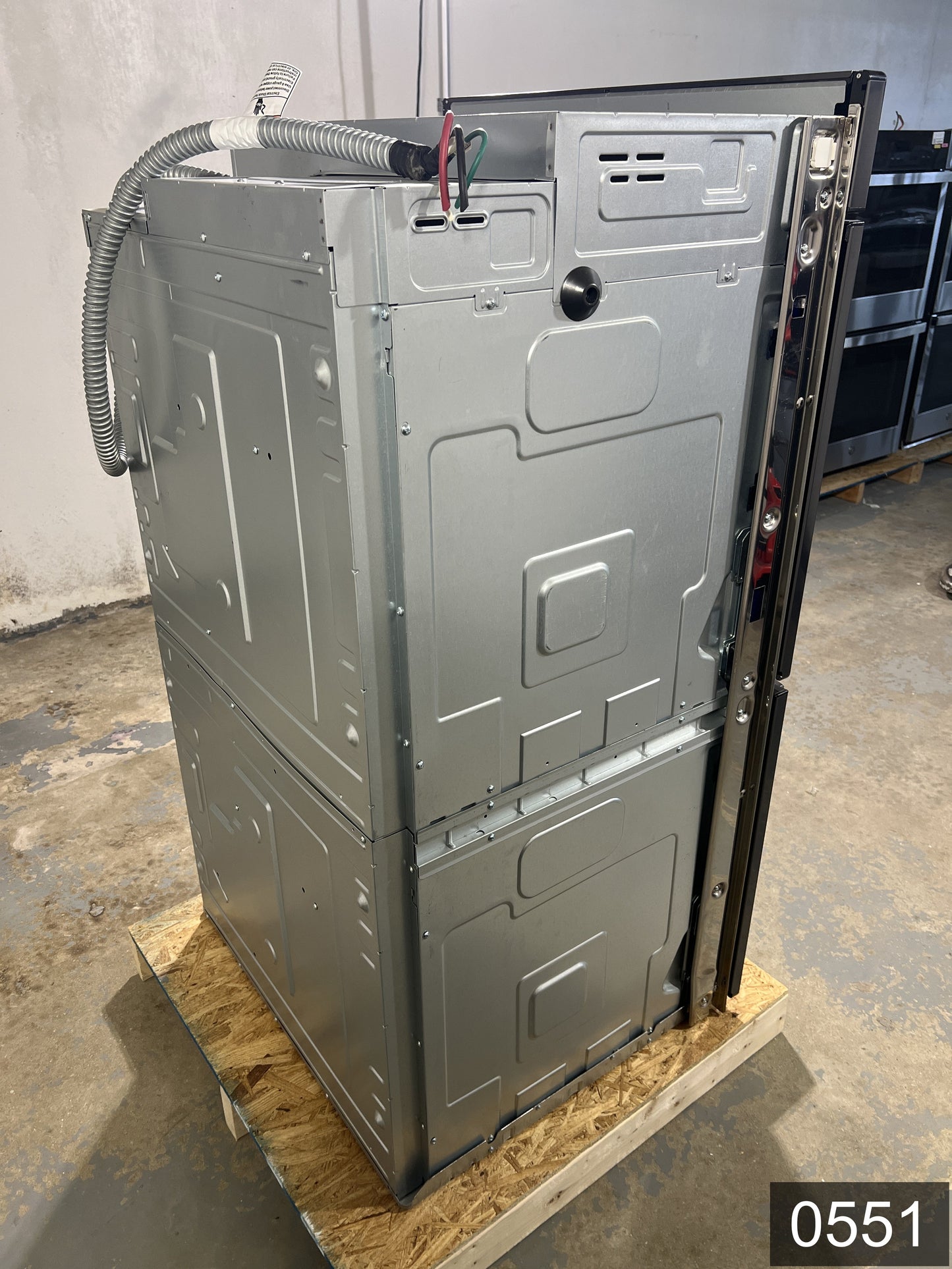 Samsung 30 inch Smart Compatible Double Electric Wall Oven with Self + Steam Cleaning ( Fingerprint Resistant Black Stainless Steel )