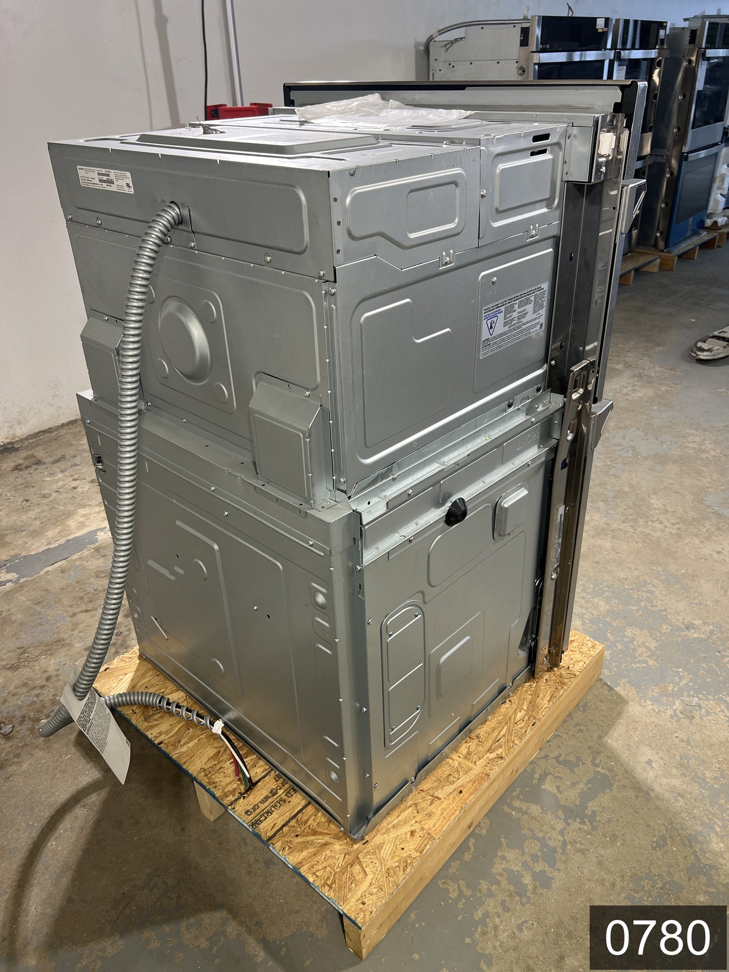 Samsung 30 inch Smart Compatible Double Electric Wall Oven with Self + Steam Cleaning ( Stainless Steel )