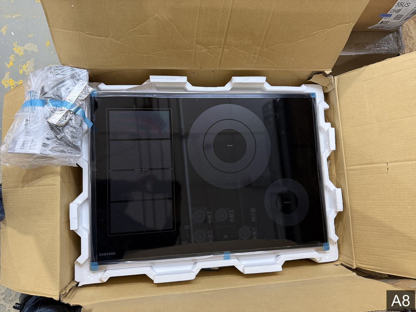 Samsung Premium Plus 30-in 5 burners Stainless steel Induction Cooktop