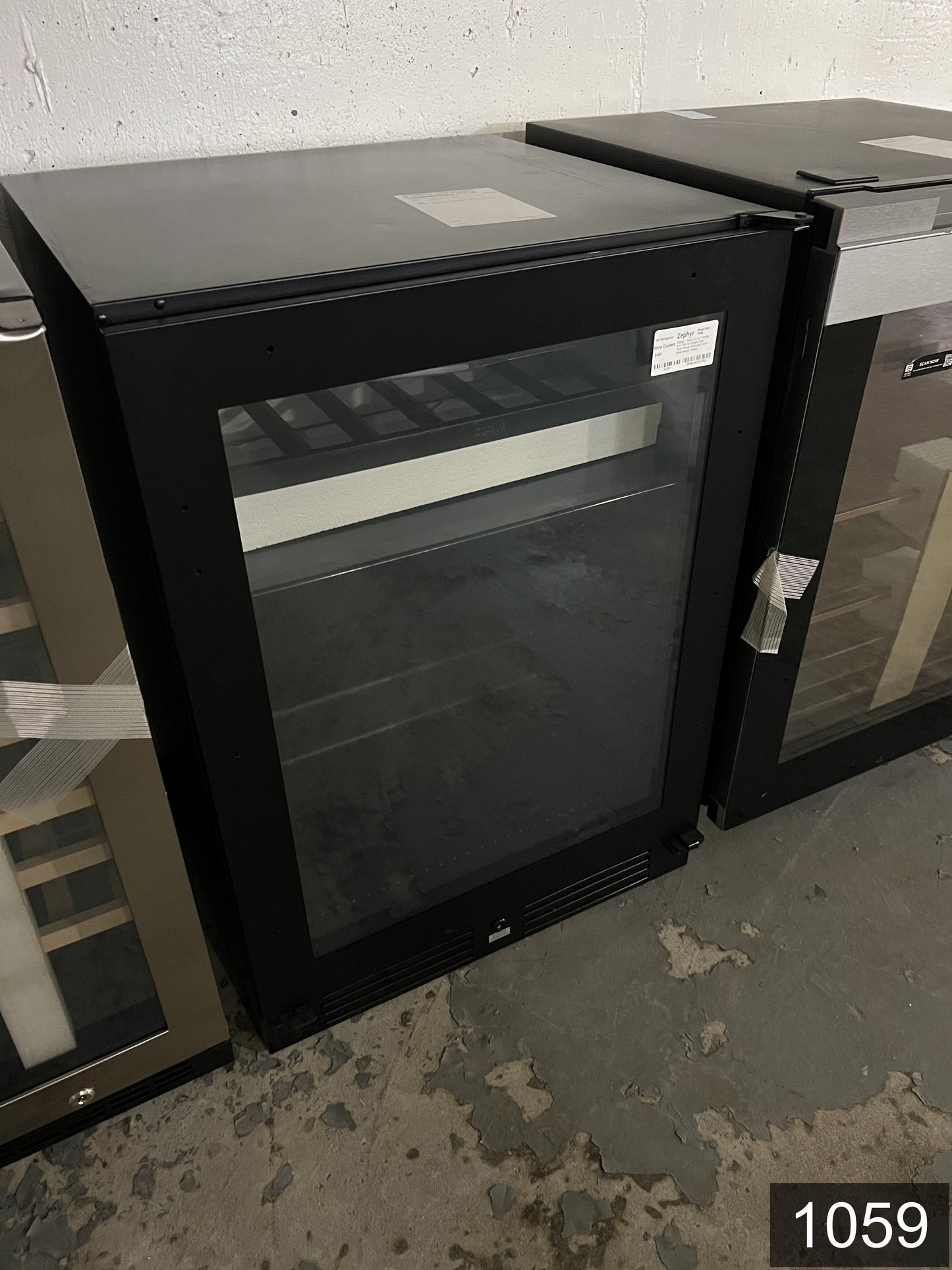 Zephyr Presrv 24-in W 108 -Can Capacity Panel Ready + Glass Built-in/Freestanding Indoor Beverage Refrigerator with Glass Door