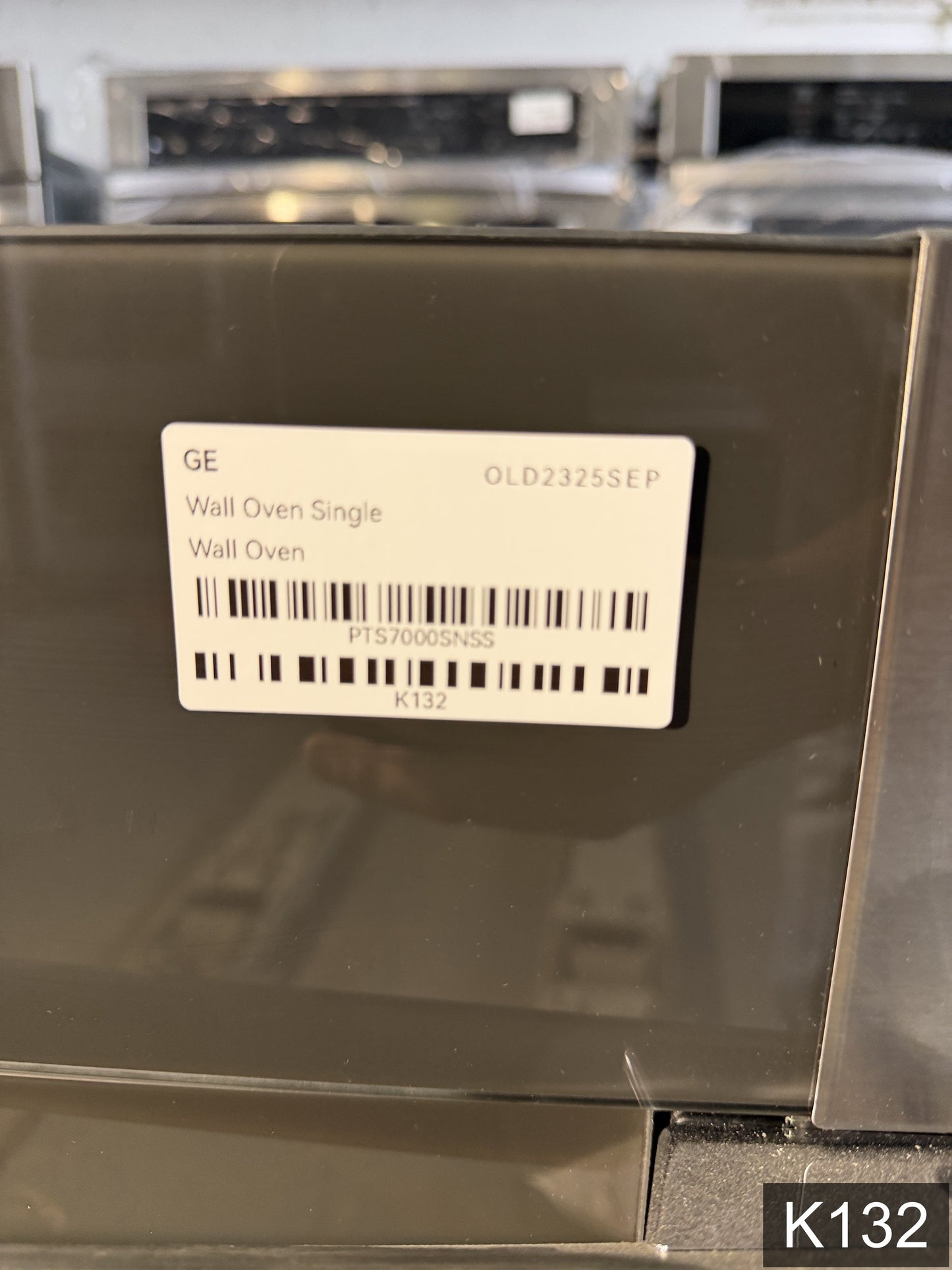 GE Profile 30 inch Smart Compatible Single Electric Wall Oven with Air Fry True Convection and Self + Steam Cleaning ( Stainless Steel )