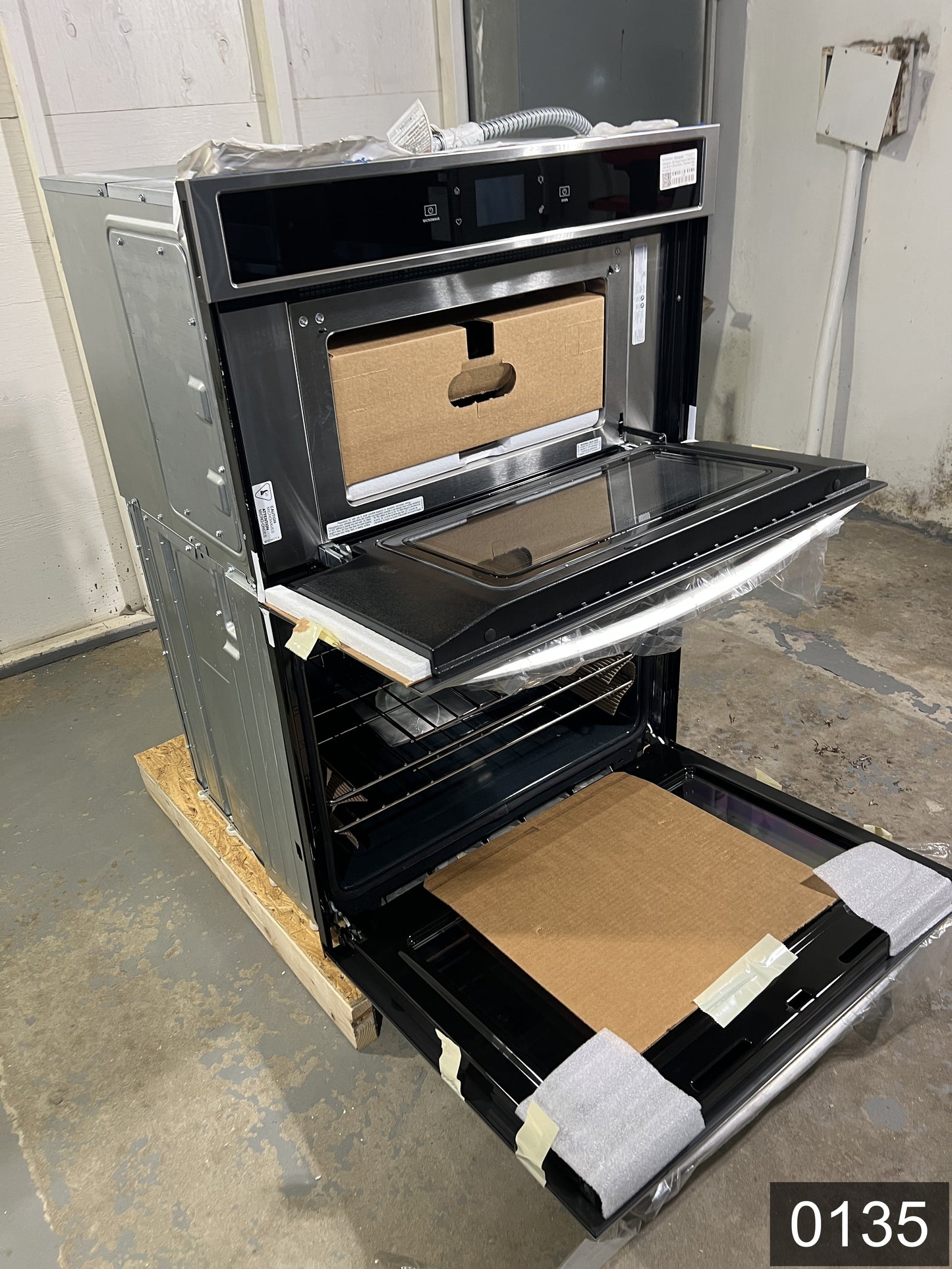 Whirlpool 30 inch Self + Steam Cleaning Smart Compatible Microwave Wall Oven Combo ( Stainless Steel )