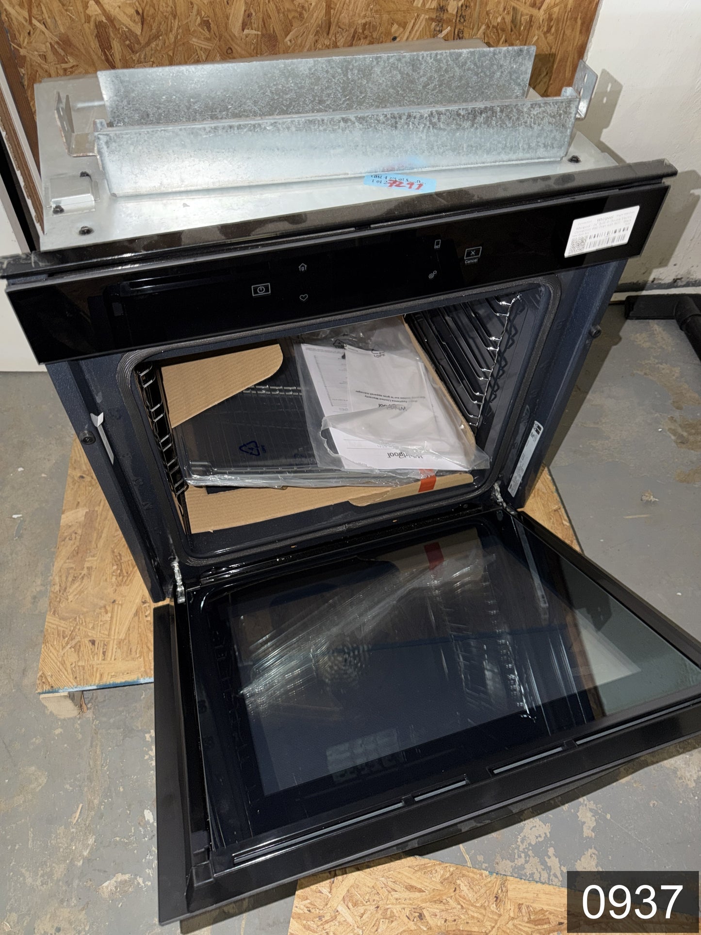 Whirlpool 24 inch Smart Compatible Double Electric Wall Oven with Self-cleaning ( Black )