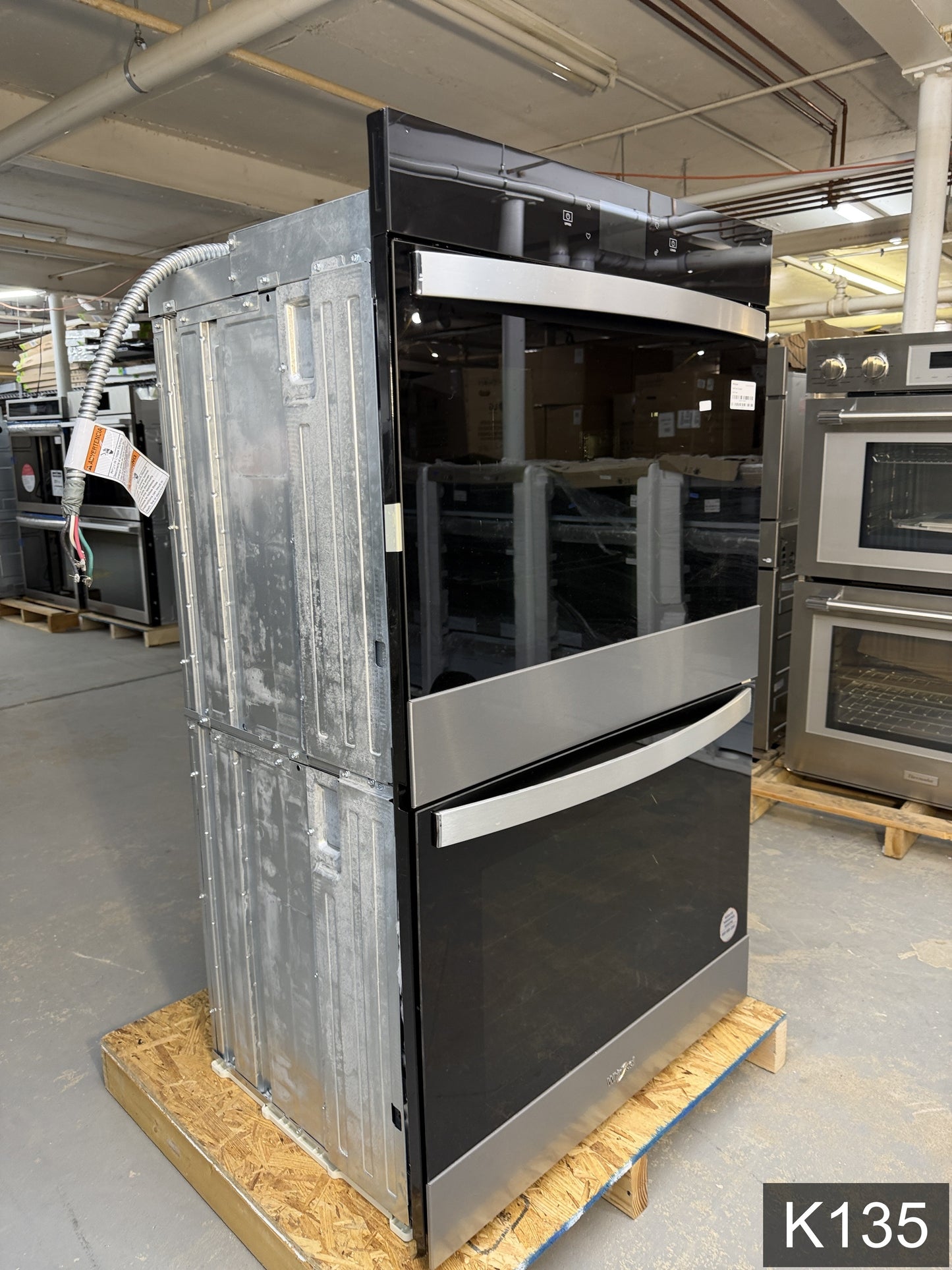 Whirlpool 30 inch Smart Compatible Double Electric Wall Oven with Air Fry Self-cleaning ( Fingerprint Resistant Stainless Steel )